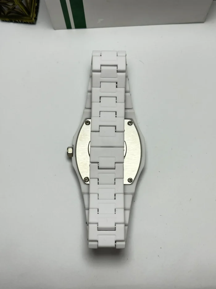 White Aura – Minimalist Luxury Watch - Image 4