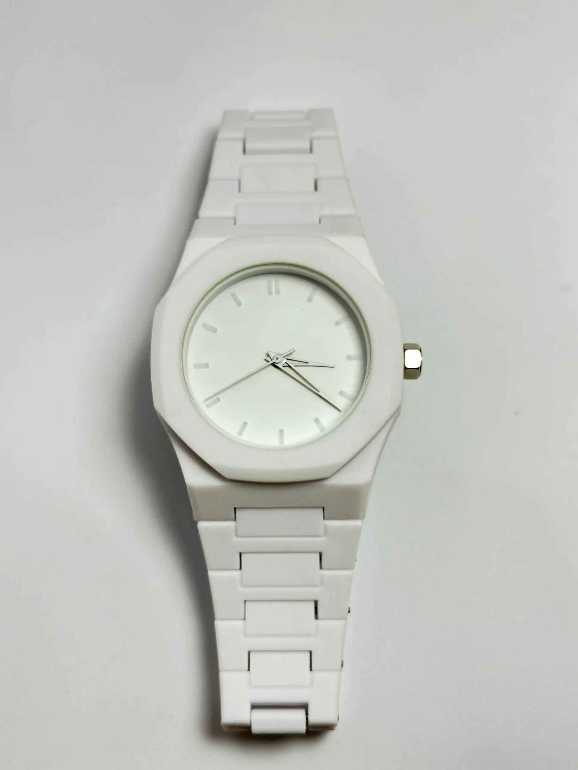 5 White Aura – Minimalist Luxury Watch - Image 5