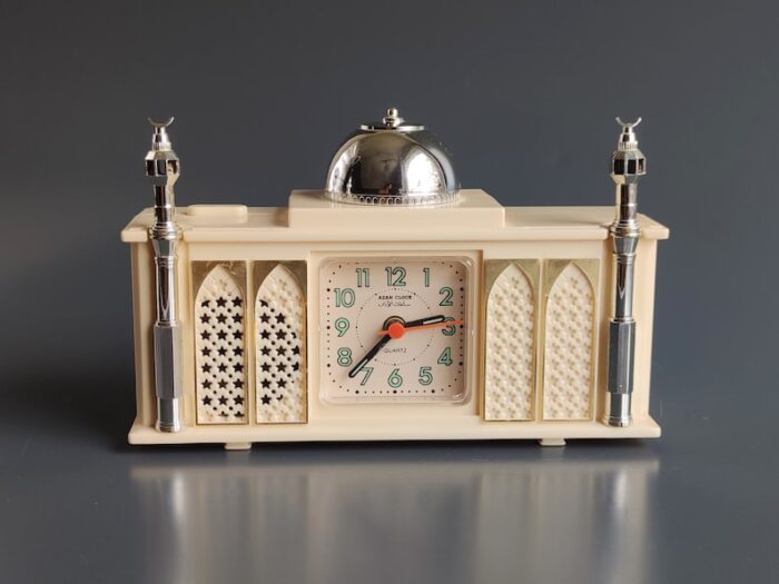 Vintage AZAN Clock – Mosque Shaped Call to Prayer Alarm Clock with Light & Sound - Image 3