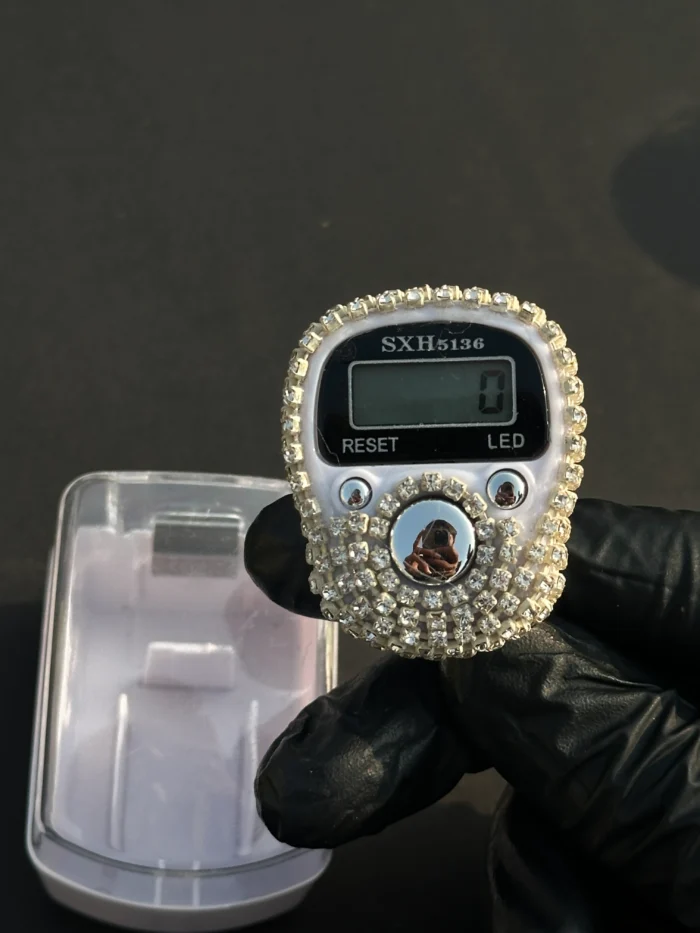 Elegant Digital Finger Counter with LED Light - Perfect Gift - Image 9