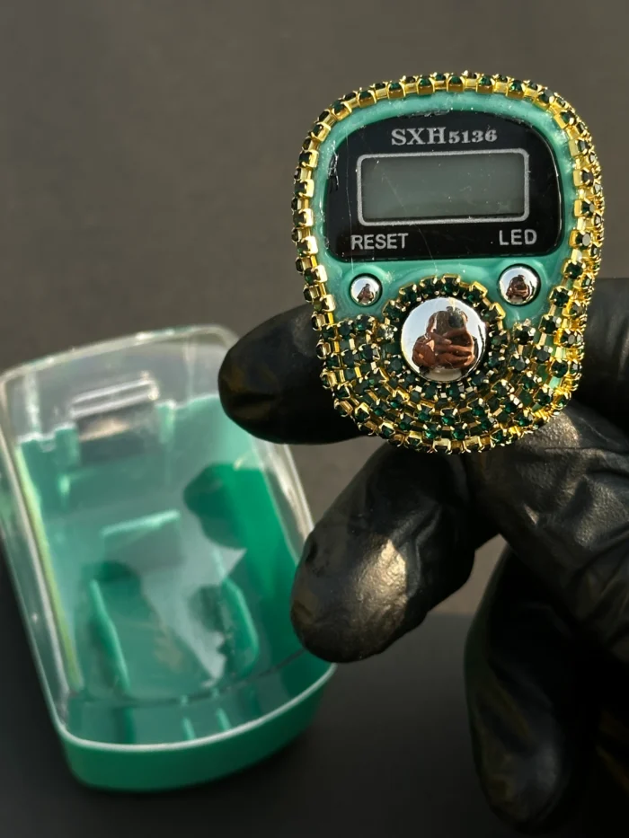 Elegant Digital Finger Counter with LED Light - Perfect Gift - Image 7