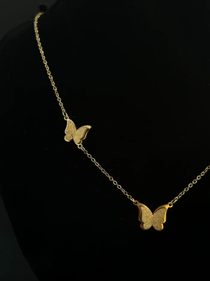 Elegant Double Butterfly Gold Necklace for Women - Image 3