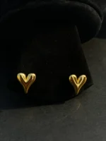 Minimal Gold Heart Stud Earrings – Elegant Polished Love Shape for Women - Image 3