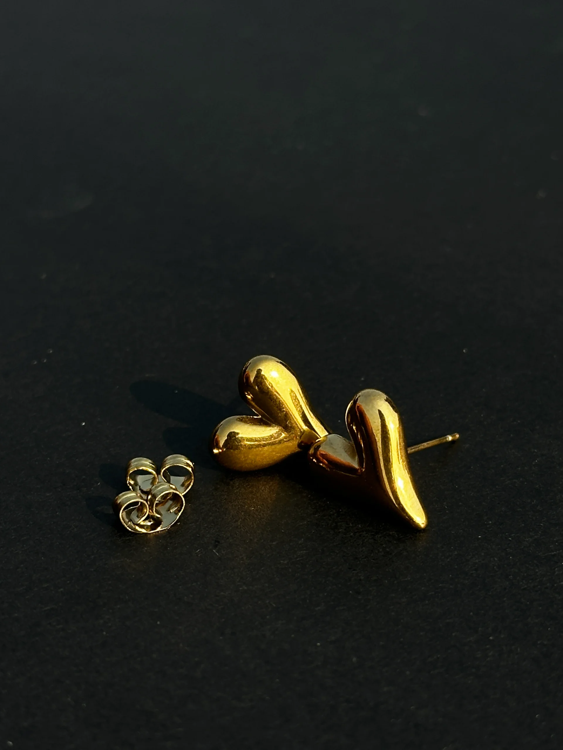 IMG_6850.JPG Minimal Gold Heart Stud Earrings – Elegant Polished Love Shape for Women - Image 1