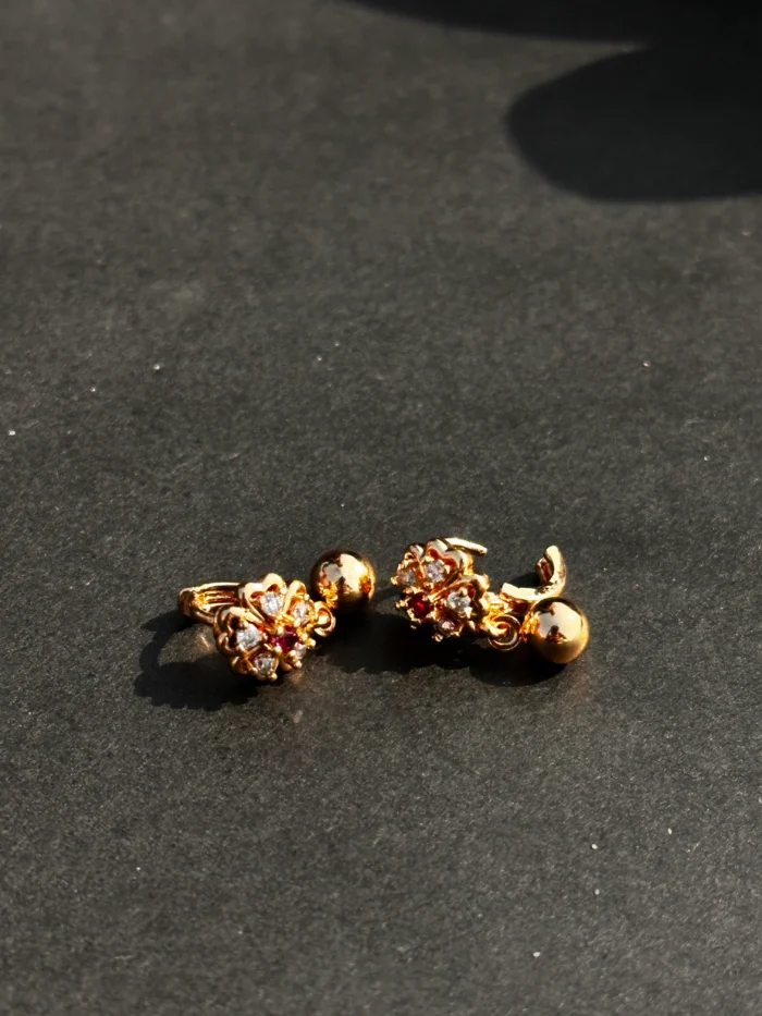 Golden Floral Crystal Stud Earrings – Elegant Flower Design Earrings for Women - Image 3